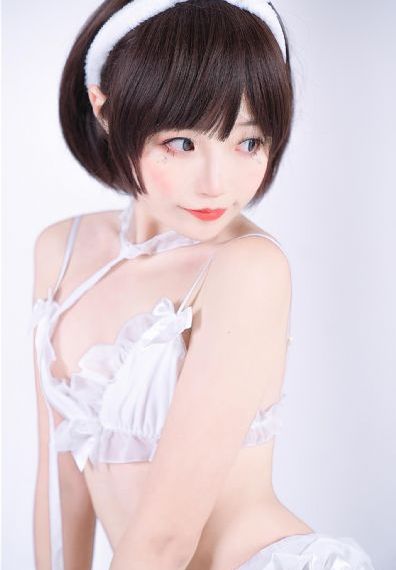 美女被灌醉任人摆弄_1080日韩电影在线