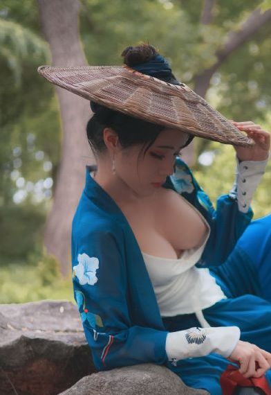 日本巨大超乳爆乳av演员图片_蓝光高清完整版播放